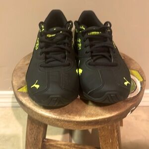 Puma soft foam shoes. Size 2.5Y    Never worn